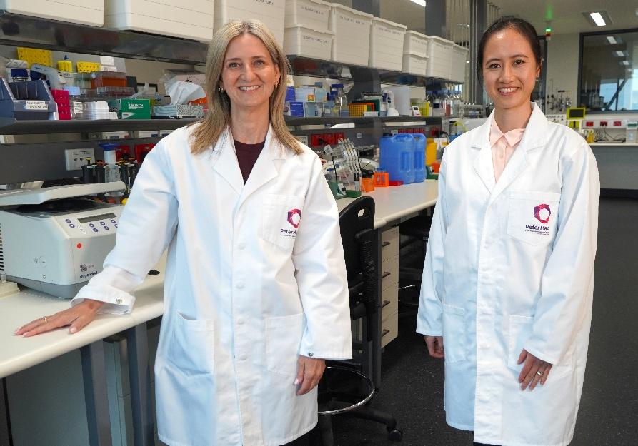 Professor Jane Oliaro, Chief Scientist (Left) with Dr Jessica Esselborn, Manufacturing and Development Manager, for the Centre of Excellence in Cellular Immunotherapy at Peter Mac. Photo credit: Peter Mac